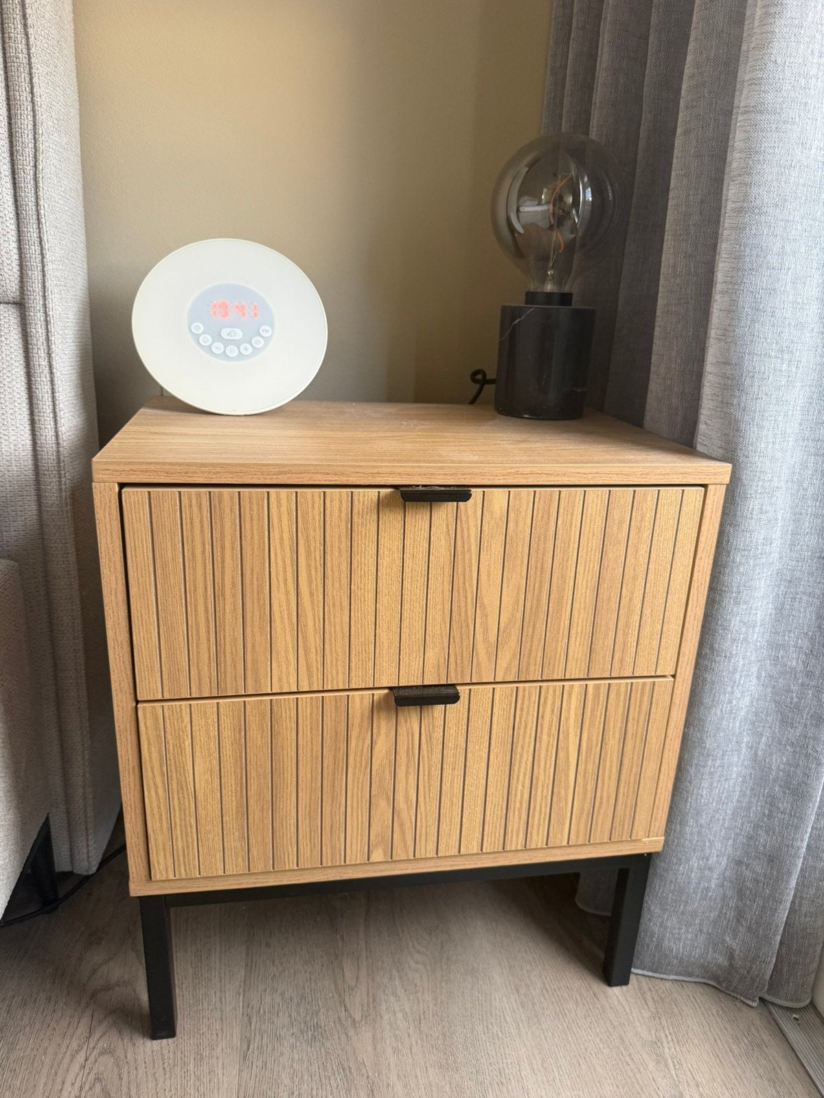 Nachtkastje 2 stuks nieuw, Ophalen, Zo goed als nieuw, Minder dan 45 cm, Minder dan 55 cm