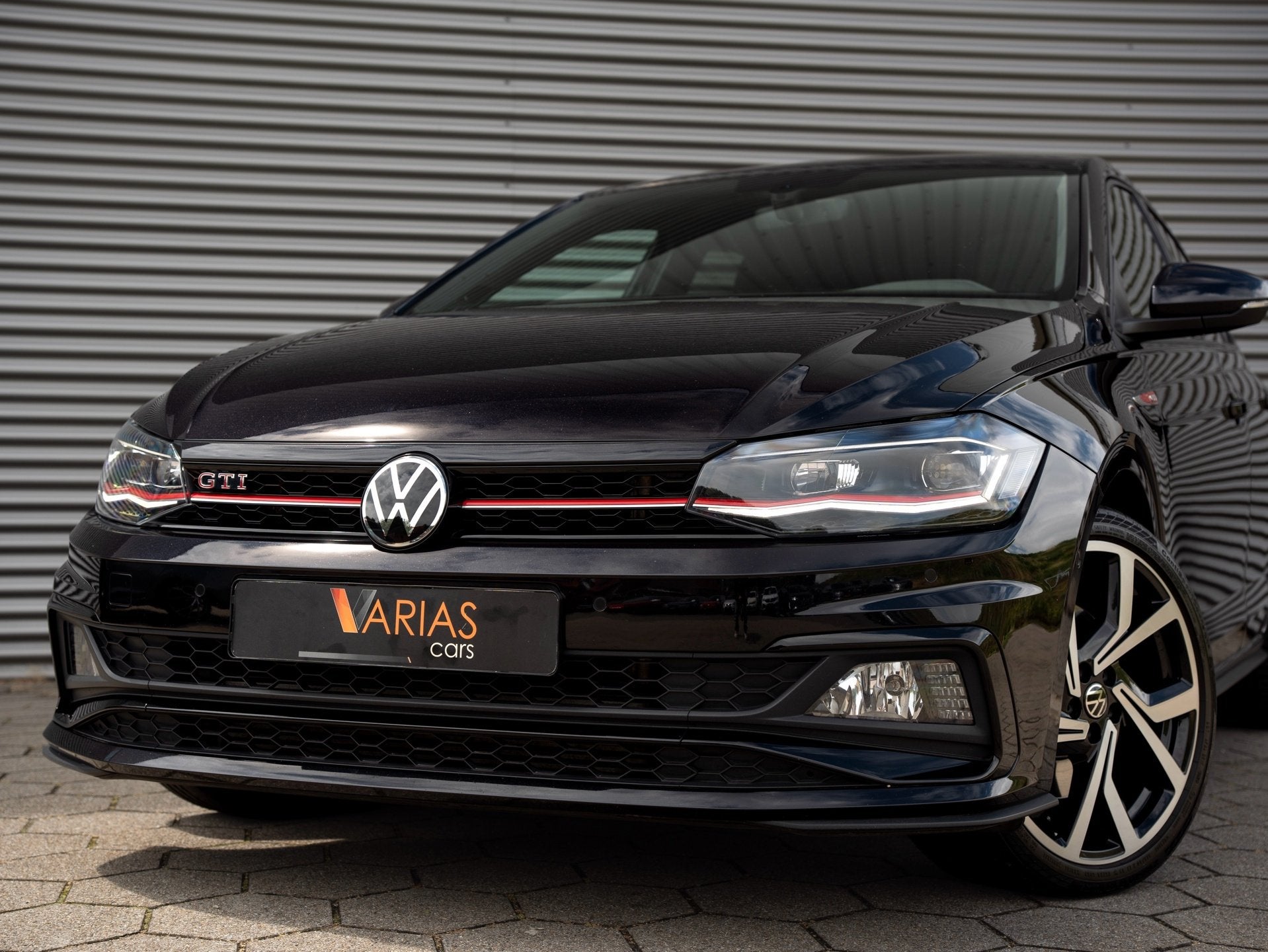 Volkswagen Polo 2.0 TSI GTI Alcantara Beats Camera VOL!, Auto's, Dealer onderhouden, Automatische klimaatregeling, Gebruikt, Zwart