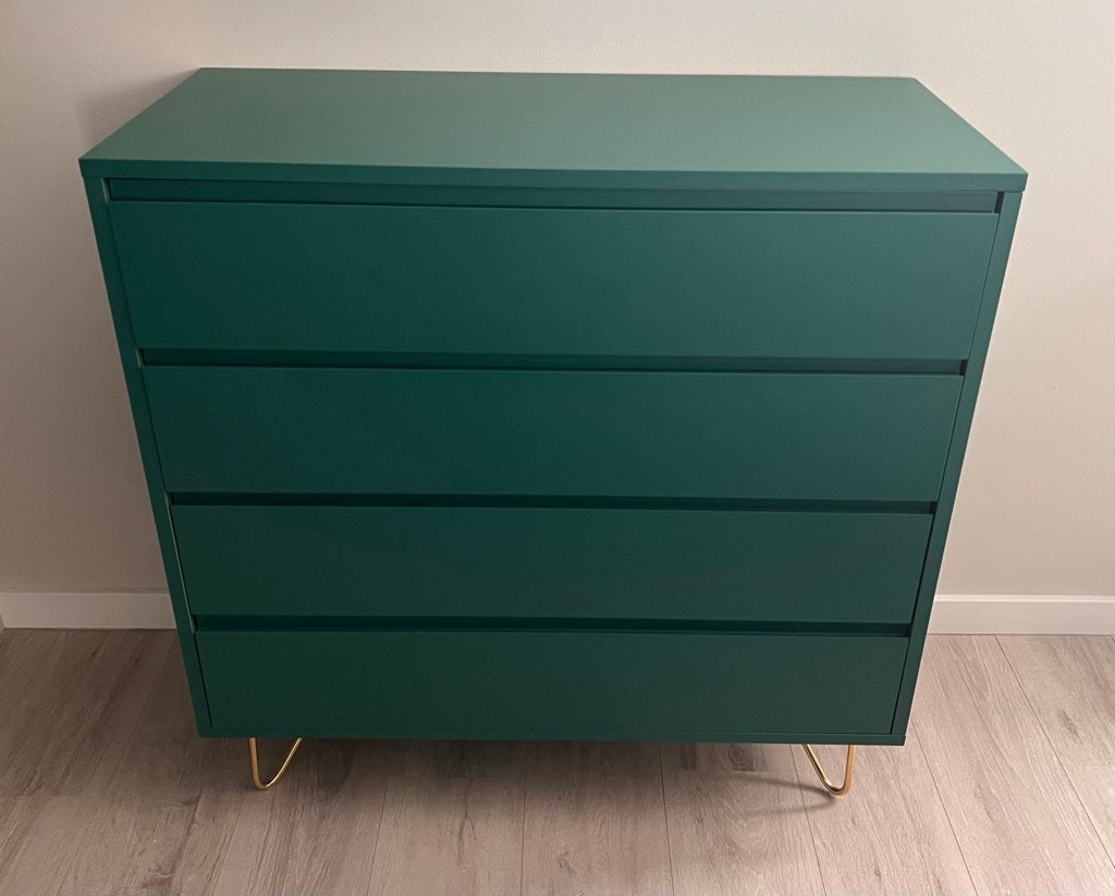 Donkergroene commode/ ladekast met gouden poten 90x40x70, Overige materialen, 100 tot 150 cm, Modern, Scandinavisch, 100 tot 150 cm