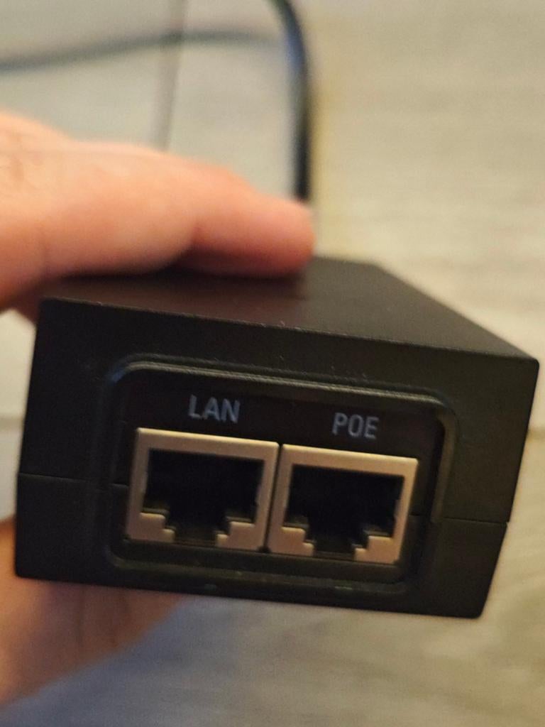 Ubiquiti UniFi UAP-AC-PRO Access Point met PoE Injector, Computers en Software, Accesspoints, Gebruikt, Ophalen