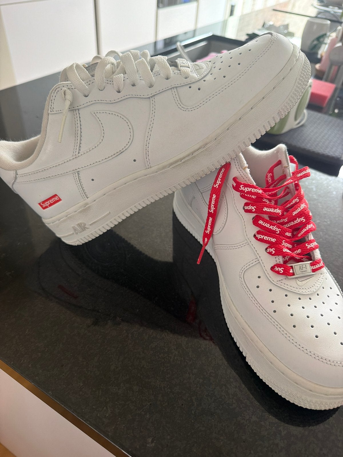 Nike Air Force 1 Low Supreme White - Maat 41, Kleding | Heren, Ophalen of Verzenden, Zo goed als nieuw, Wit, Sneakers of Gympen