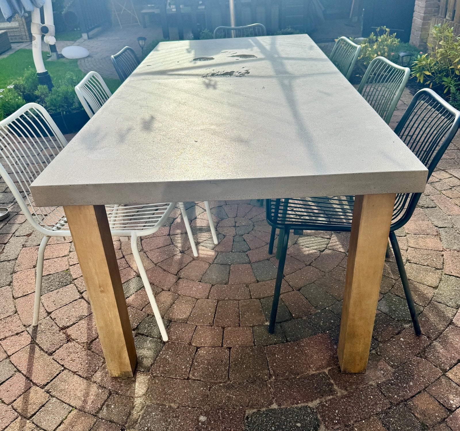 GRATIS – grote betonnen tuintafel 210 x 95 cm, Ophalen, Gebruikt, Rechthoekig, Hout