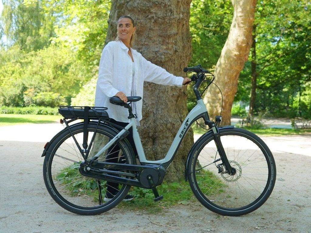 Verhuur elektrische fiets Zeeland Wolphaartsdijk Veerse Meer, Ophalen, Zo goed als nieuw, 51 tot 55 cm, 50 km per accu of meer