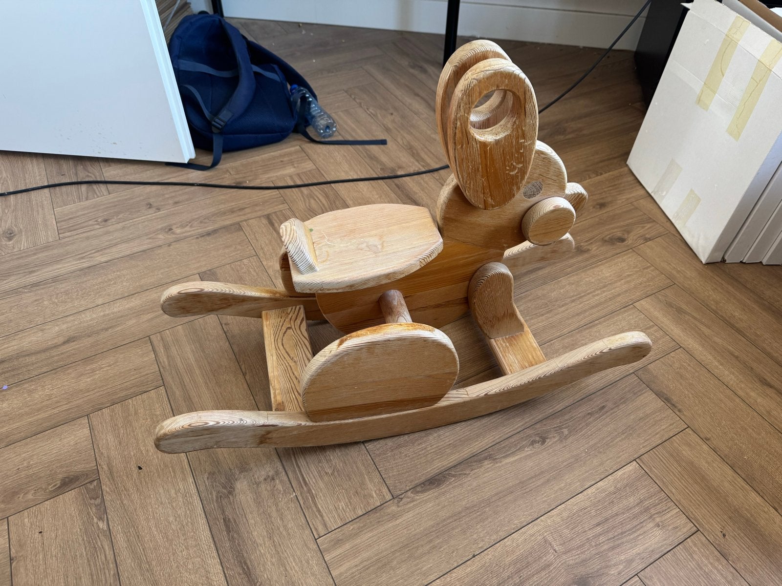 Houten hobbelpaard/hobbelkonijn, Kinderen en Baby's, Speelgoed | Houten speelgoed, Ophalen of Verzenden, Gebruikt, Rij- of Hobbelspeelgoed