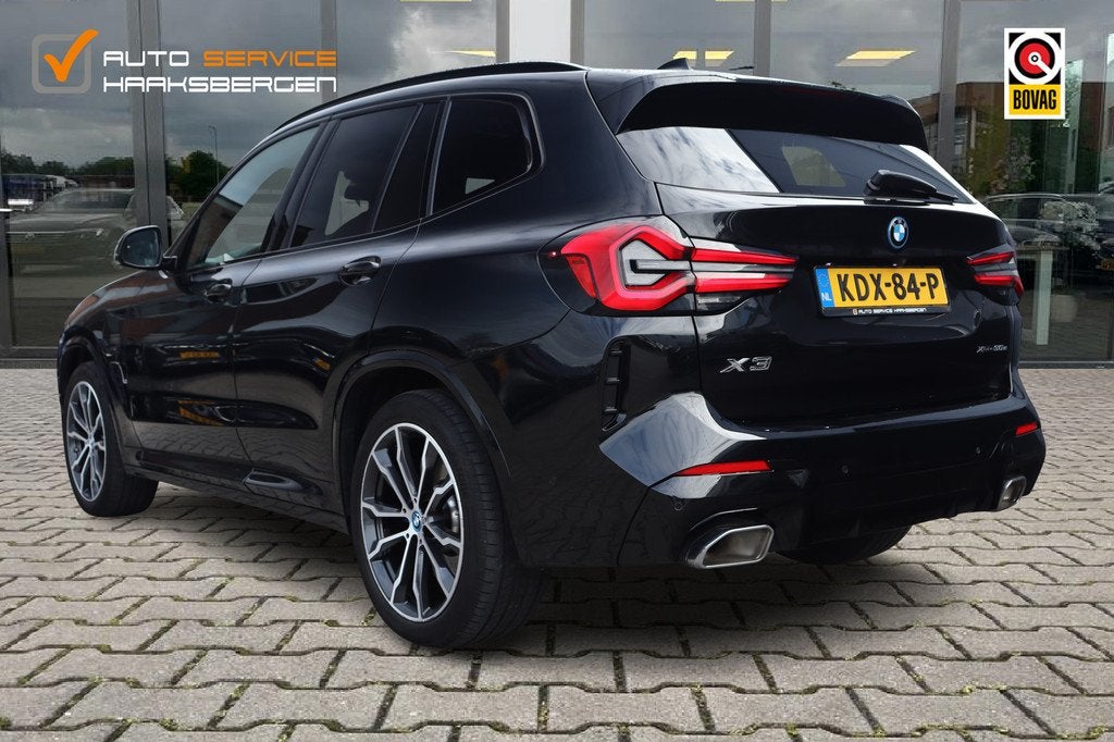 BMW X3 xDrive30e M-Sport | M Stoelen | Pano | Camera |, Auto's, 1998 cc, Gebruikt, 2000 kg, Zwart