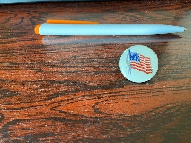 United States of America Stars and stripes flag pin, Ophalen of Verzenden, Gebruikt, Stad of Land, Speldje of Pin