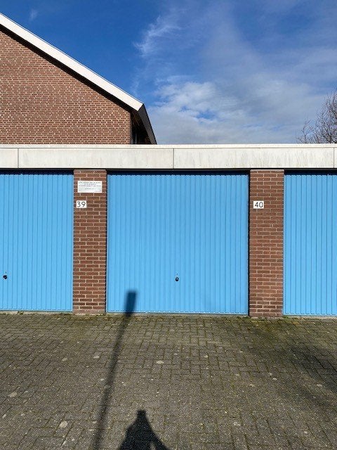 TE HUUR Grote Garagebox met ELECTRA in Zoetermeer, Facet Vastgoed, Info@facetvastgoed.nl, Stephensonstraat 45