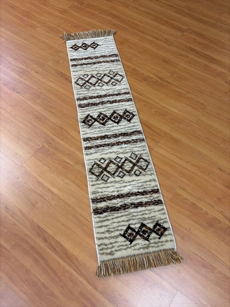 Vintage table runner knotted rug ecru brown tones 140/33 cm, Djt@dejuistetoon.eu, Ophalen of Verzenden, Zo goed als nieuw, Mon Plaisir 19, Etten-Leur, Netherlands