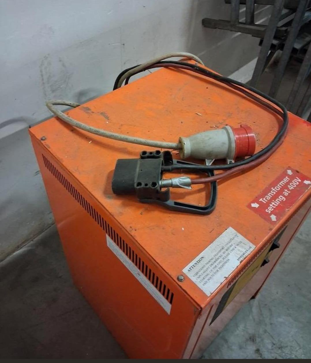 Te koop Heftruck oplader, Ophalen of Verzenden