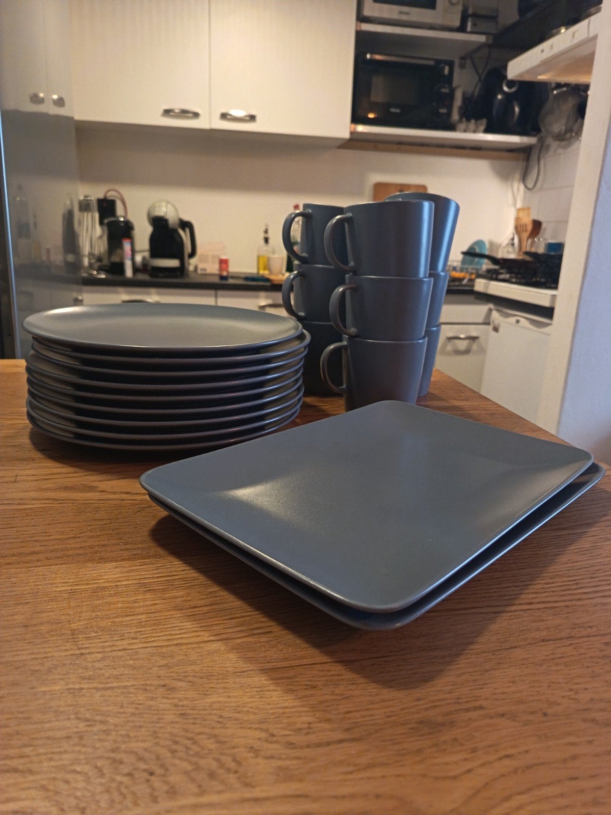 Mooie set IKEA DINERA servies mat grijs/blauw – 20-delig, Ophalen of Verzenden, Zo goed als nieuw, Porselein, Overige stijlen