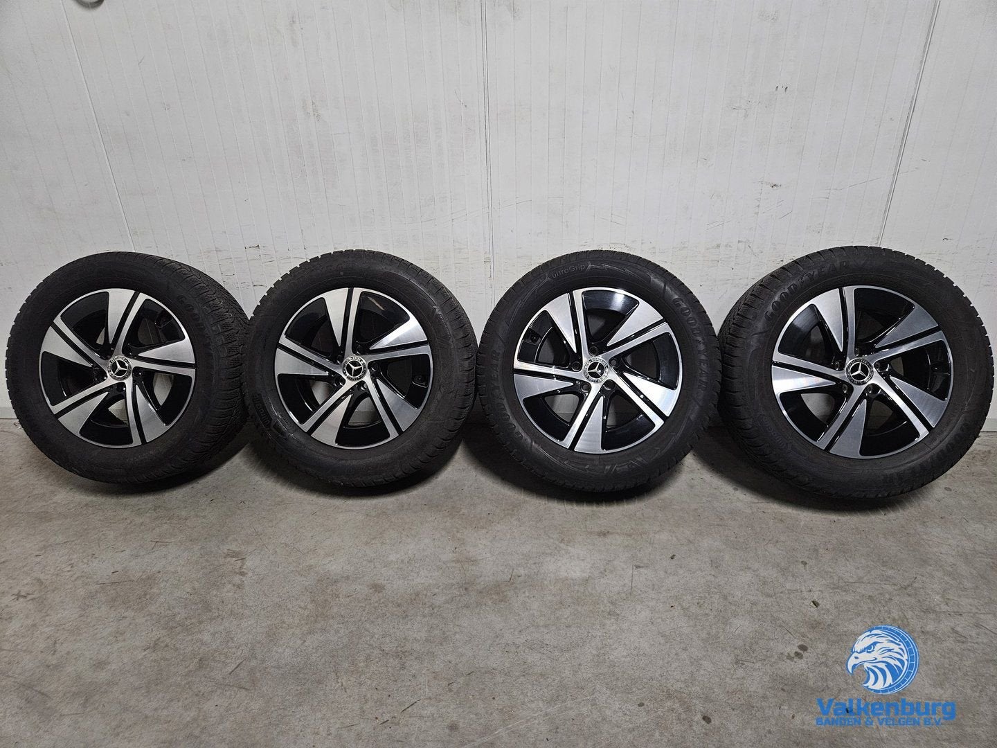 7mm! Originele Mercedes Vito V-klasse EQV Facelift 2024 W447, Auto-onderdelen, Banden en Velgen, -, -, Banden en Velgen, 17 inch