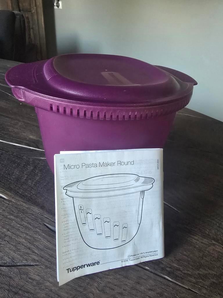 Tupperware Micro Pasta Maker Round - Paars, Ophalen of Verzenden, Zo goed als nieuw, Overige typen
