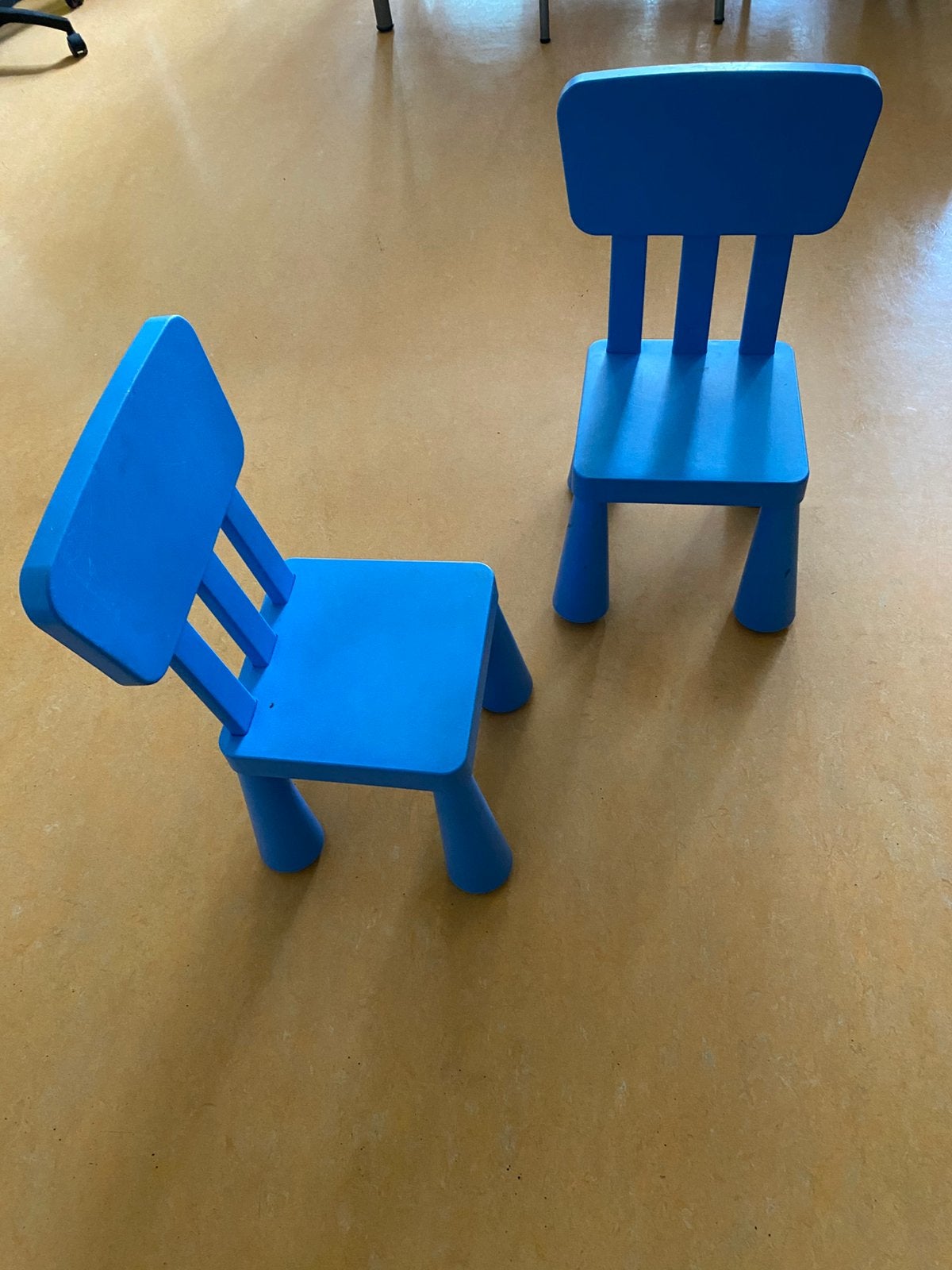 Ikea mammoet 2 stuks, Ophalen, Zo goed als nieuw, Tafel(s)