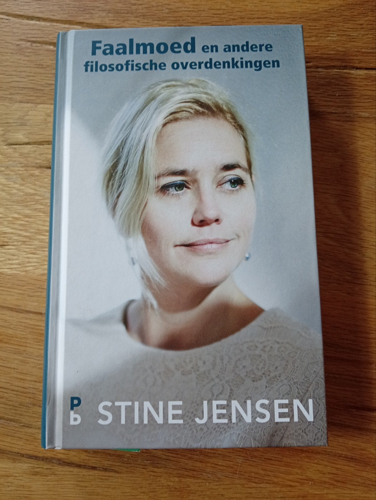 Faalmoed en andere filosofische overdenkingen - Stine Jensen, Boeken, Zo goed als nieuw, Nederland, Stine Jensen, Ophalen of Verzenden