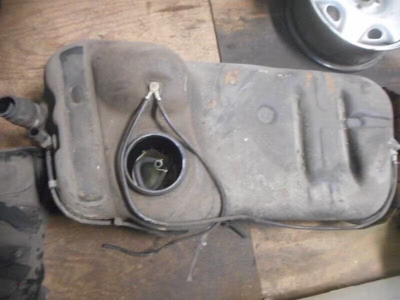 BRANDSTOFTANK Opel Calibra (01-1989/07-1997) (90499324), Auto-onderdelen, Bahnhofsplatz 65423 Rüsselsheim am Main, DE, Gebruikt