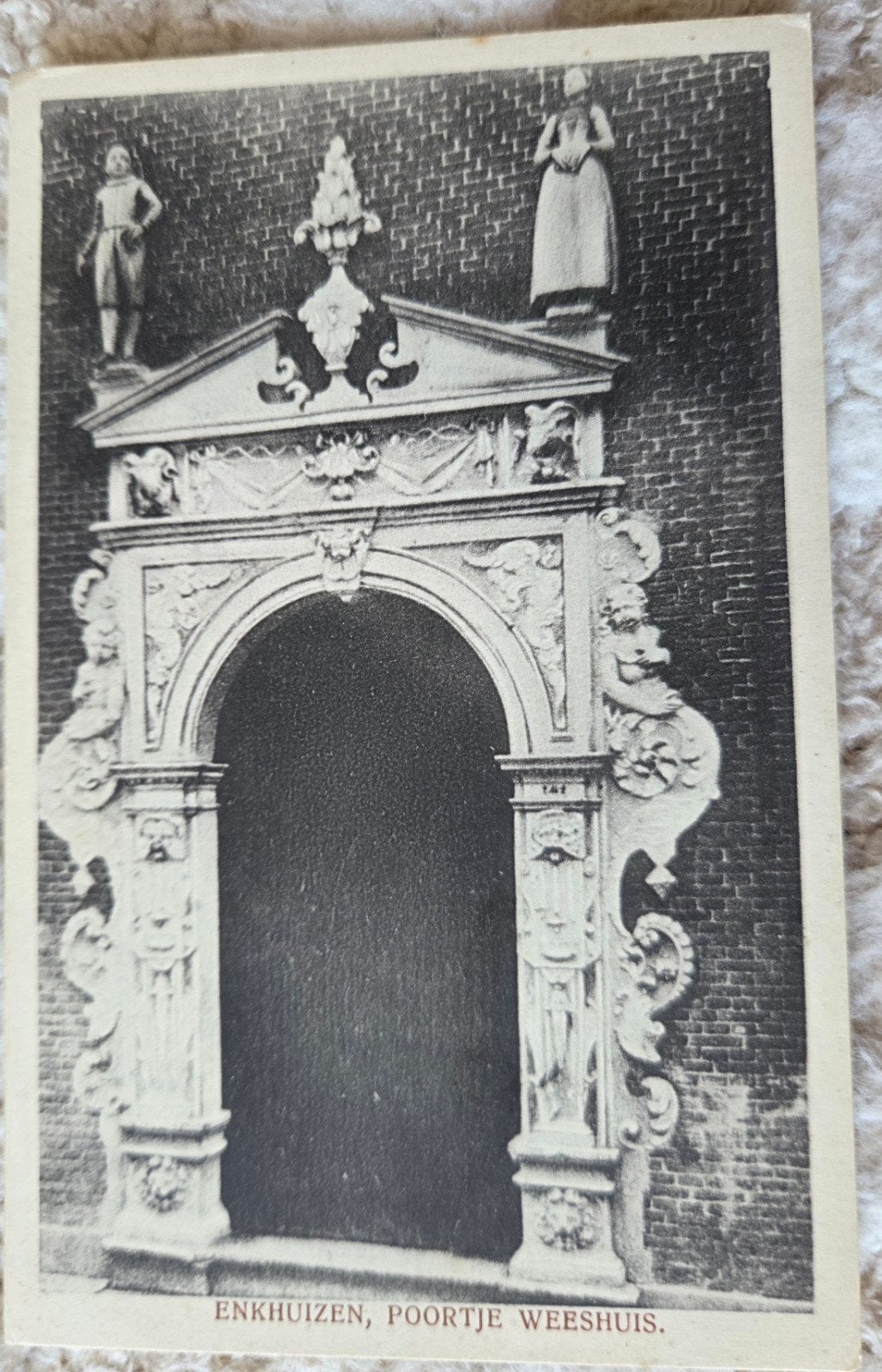 Oude Ansichtkaart Enkhuizen, Poortje Weeshuis, Verzamelen, Verzenden, 1940 tot 1960, Ongelopen, Noord-Holland