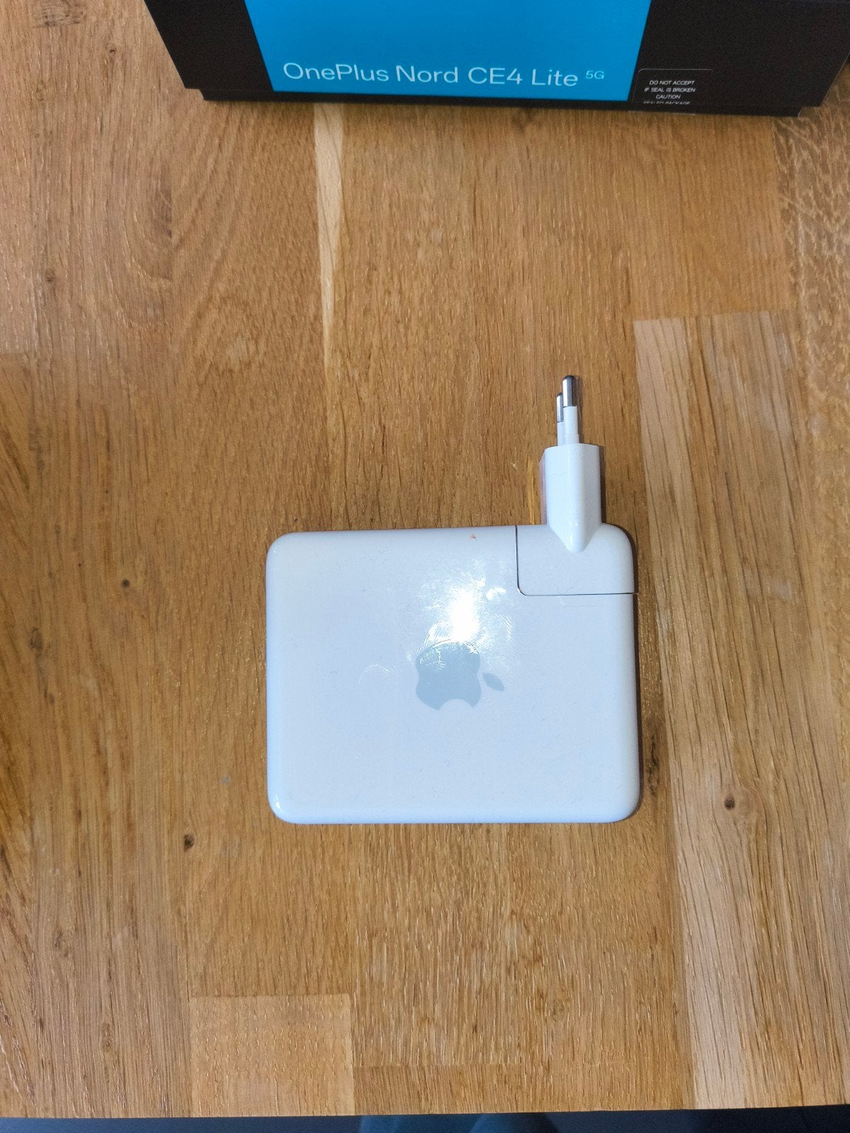 AirPort Express van de eerste generatie, Ophalen of Verzenden, Zo goed als nieuw, APPLE