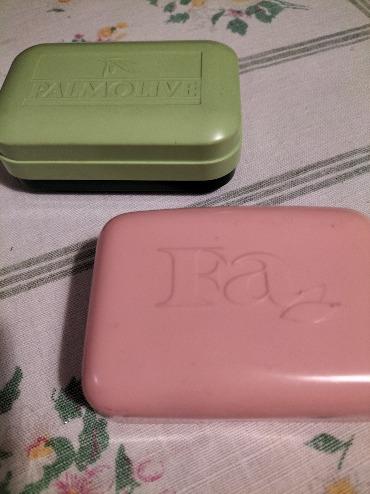 vintage zeepdoosje Fa roze, Verzamelen, Ophalen of Verzenden, Huis en Inrichting