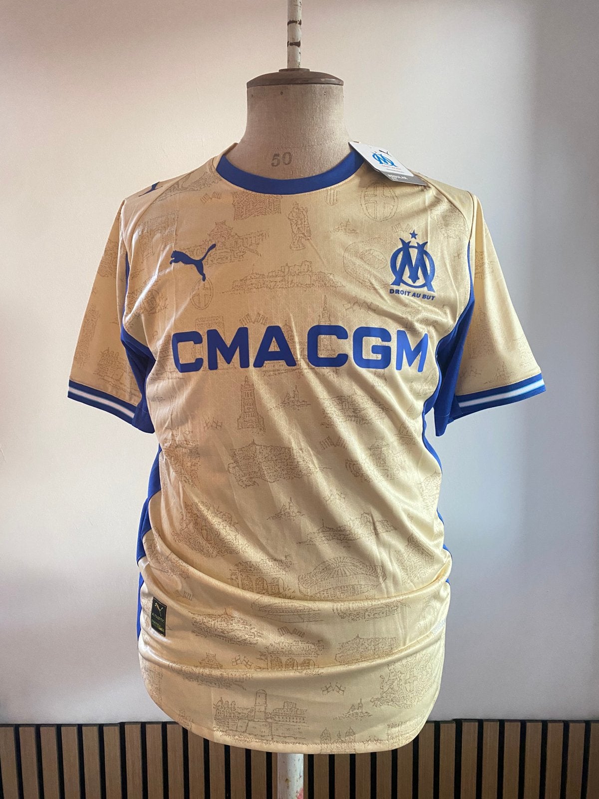 Marseille 4de voetbalshirt seizoen 2025/26 maat XL, Maat XL, Ophalen of Verzenden, Nieuw, Shirt