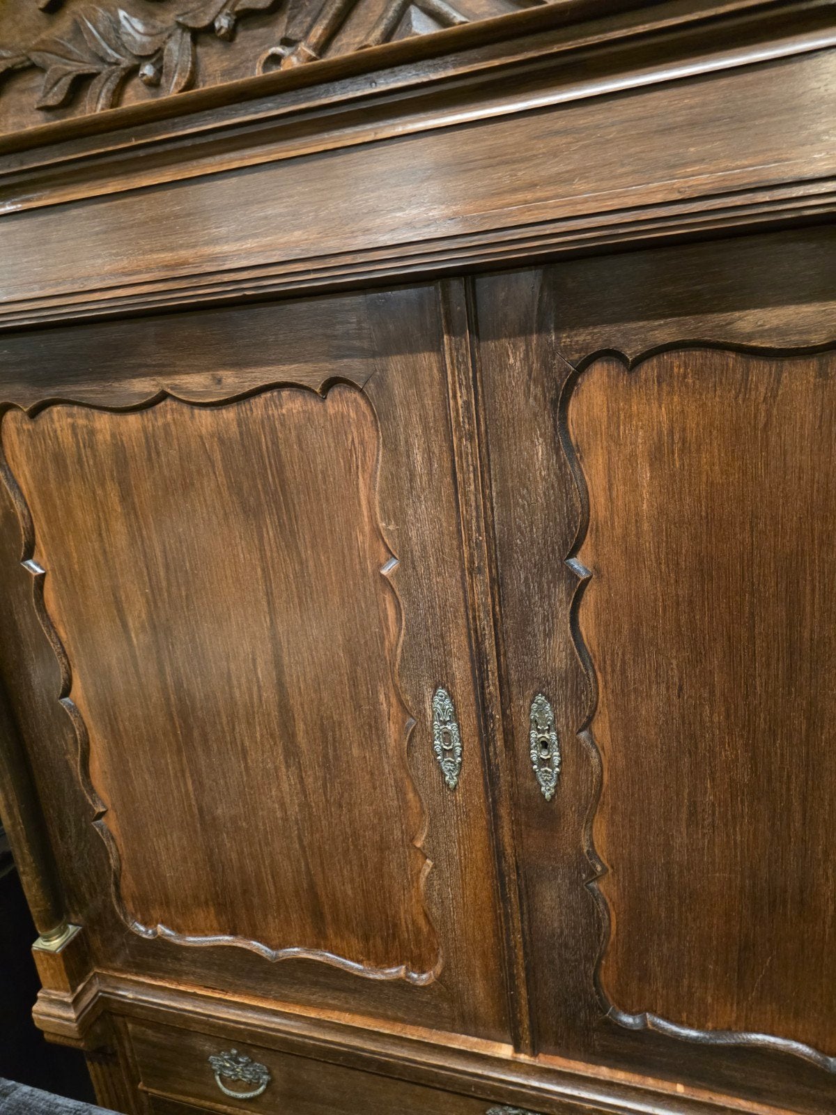 kabinet 224cm breedte 147cm, Ophalen