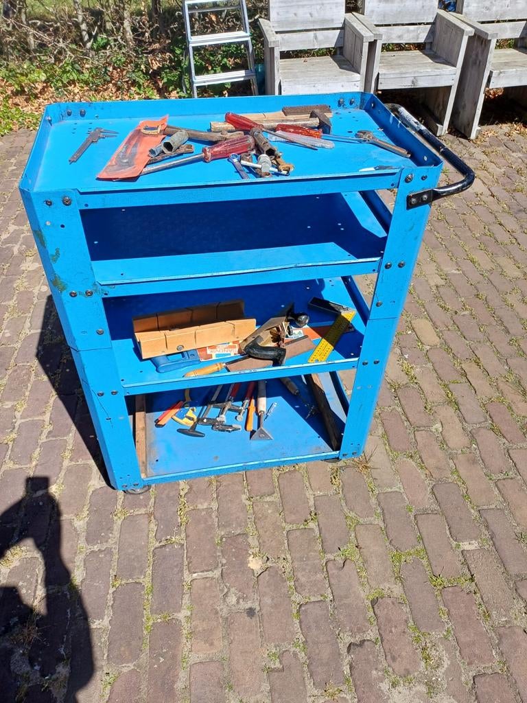 Blauwe gereedschapswagen met 3 planken + inhoud, Ophalen, Gebruikt