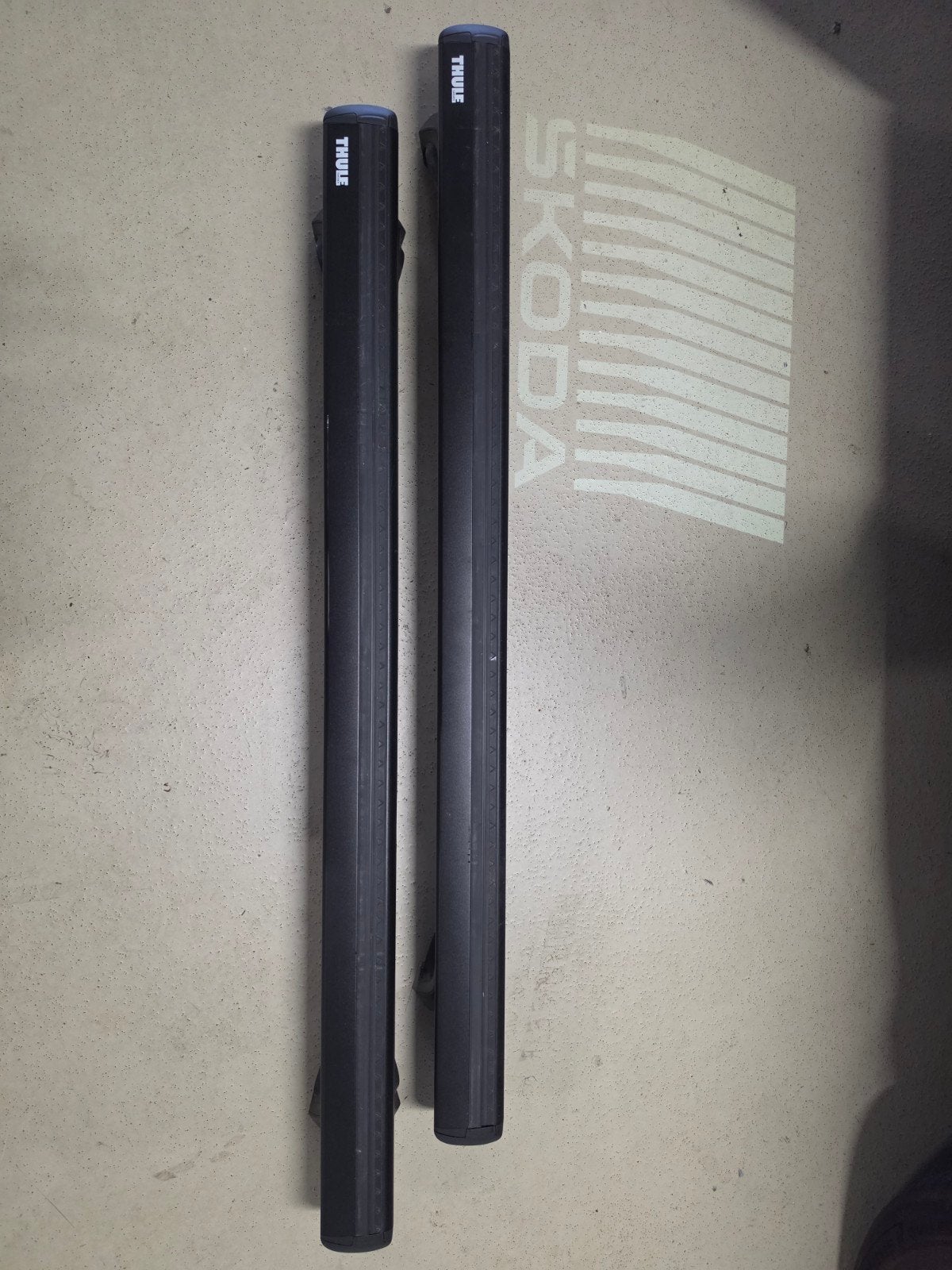 Thule WingBar Evo +Raised Rail Zwart - zo goed als nieuw, Auto diversen, Dakdragers, Zo goed als nieuw, Ophalen