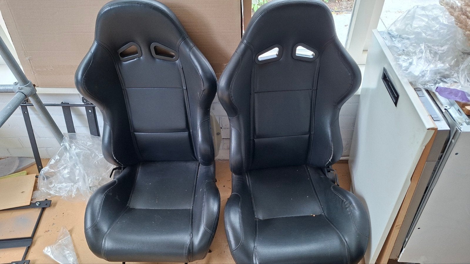 Set van 2 sportstoelen - Zwart leer, Auto-onderdelen, Interieur en Bekleding, Ophalen, Gebruikt, Universele onderdelen