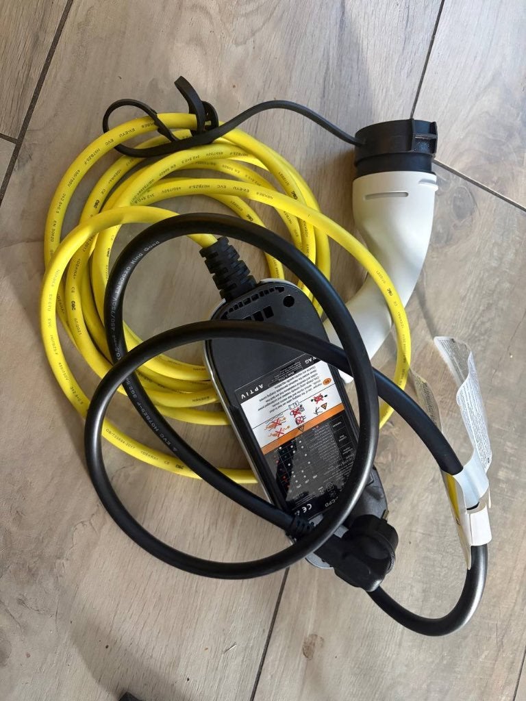 Originele 230V type 2 lader VW / Škoda / Audi / Seat, Ophalen of Verzenden, Zo goed als nieuw, Laadkabel