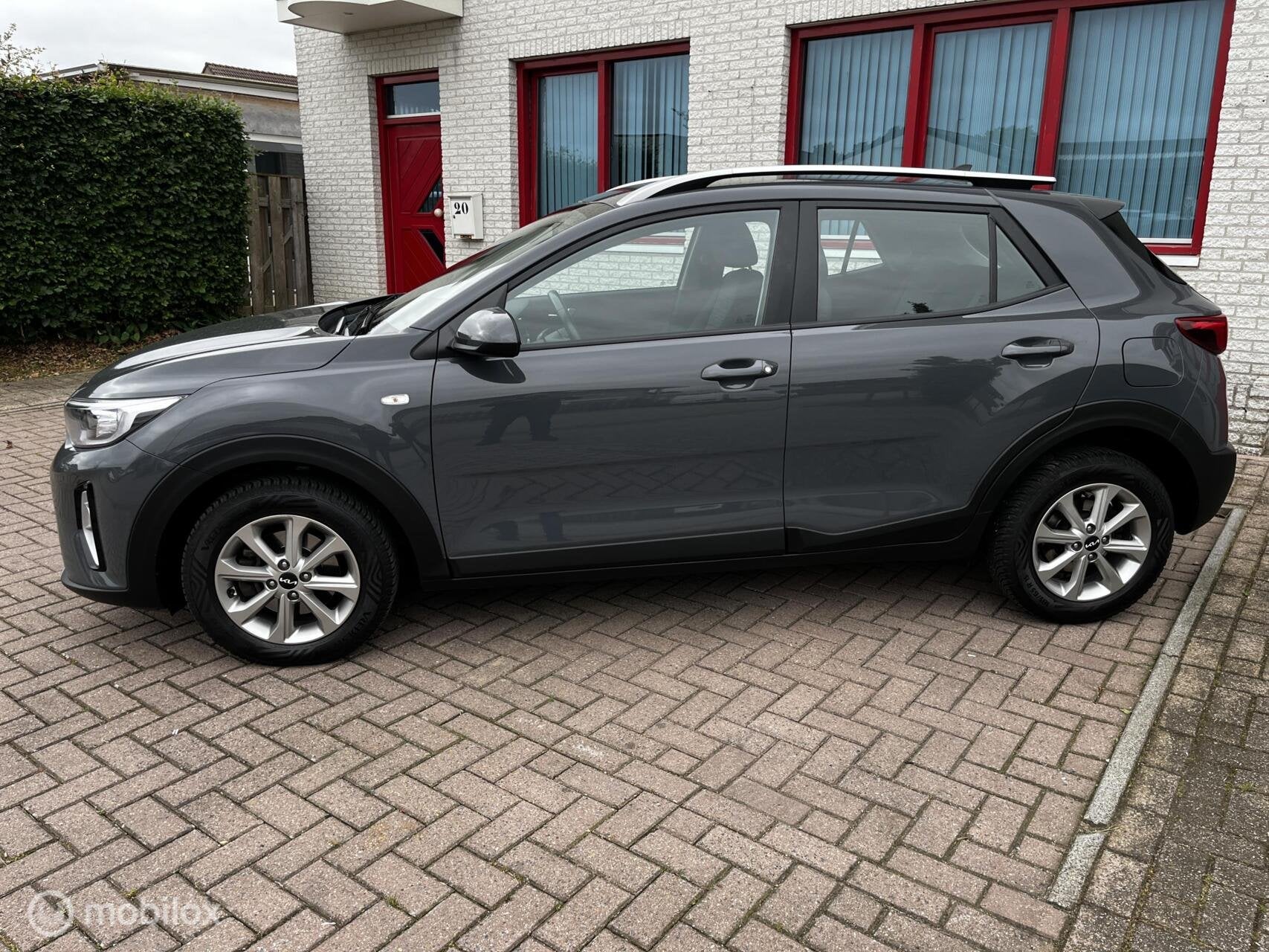 Kia Stonic 1.0 T-GDi MHEV NAVI / CAMERA / CRUISE, Auto's, Gebruikt, 49 €/maand, Origineel Nederlands, Bedrijf