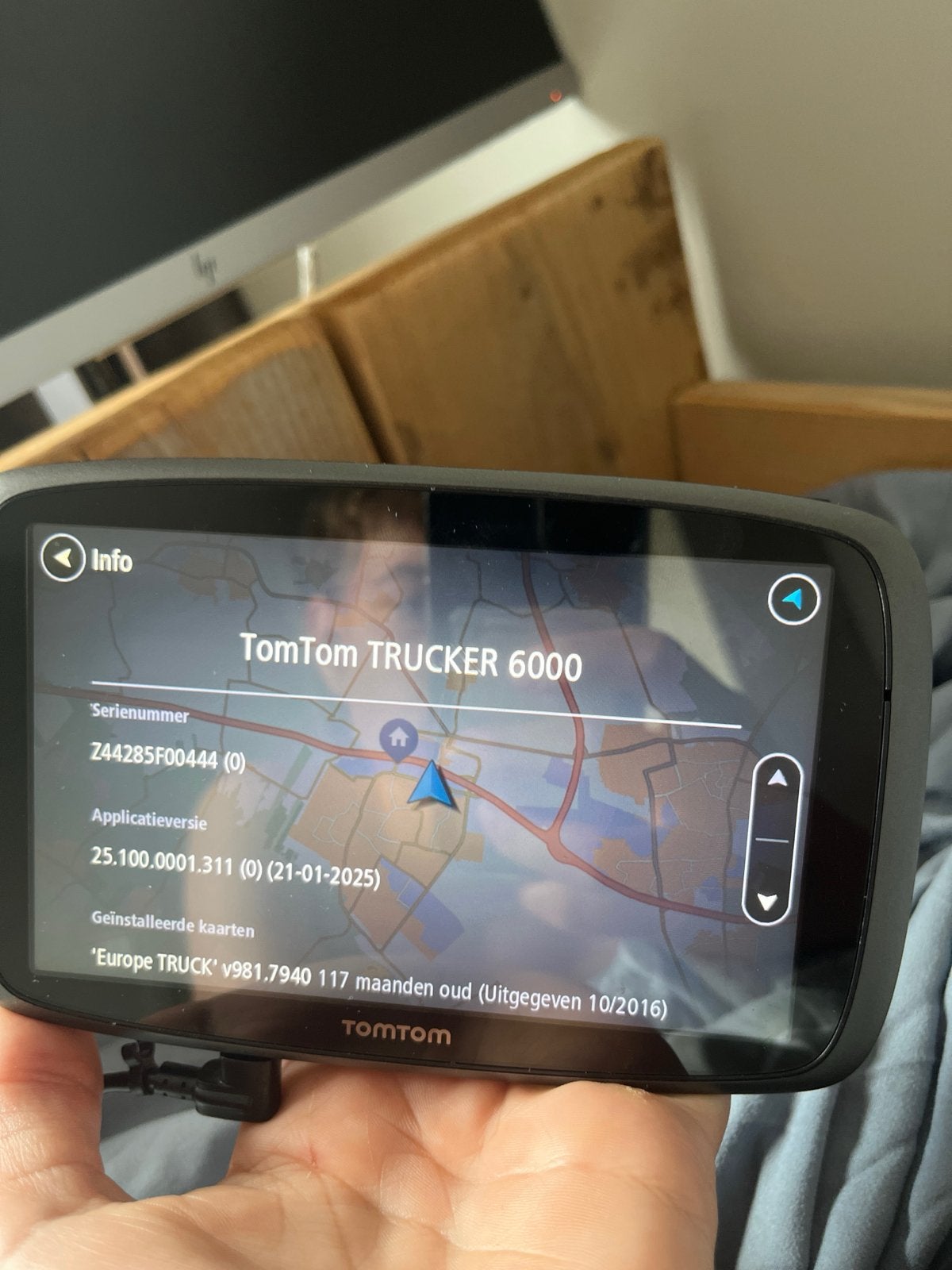 TomTom Trucker 6000 - Display hoekjes defect, Auto diversen, Autonavigatie, Ophalen of Verzenden, Gebruikt