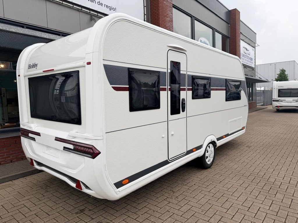 Hobby De Luxe 495 UL MODEL 2027, Schokbreker, Rondzit, Hobby, Bedrijf