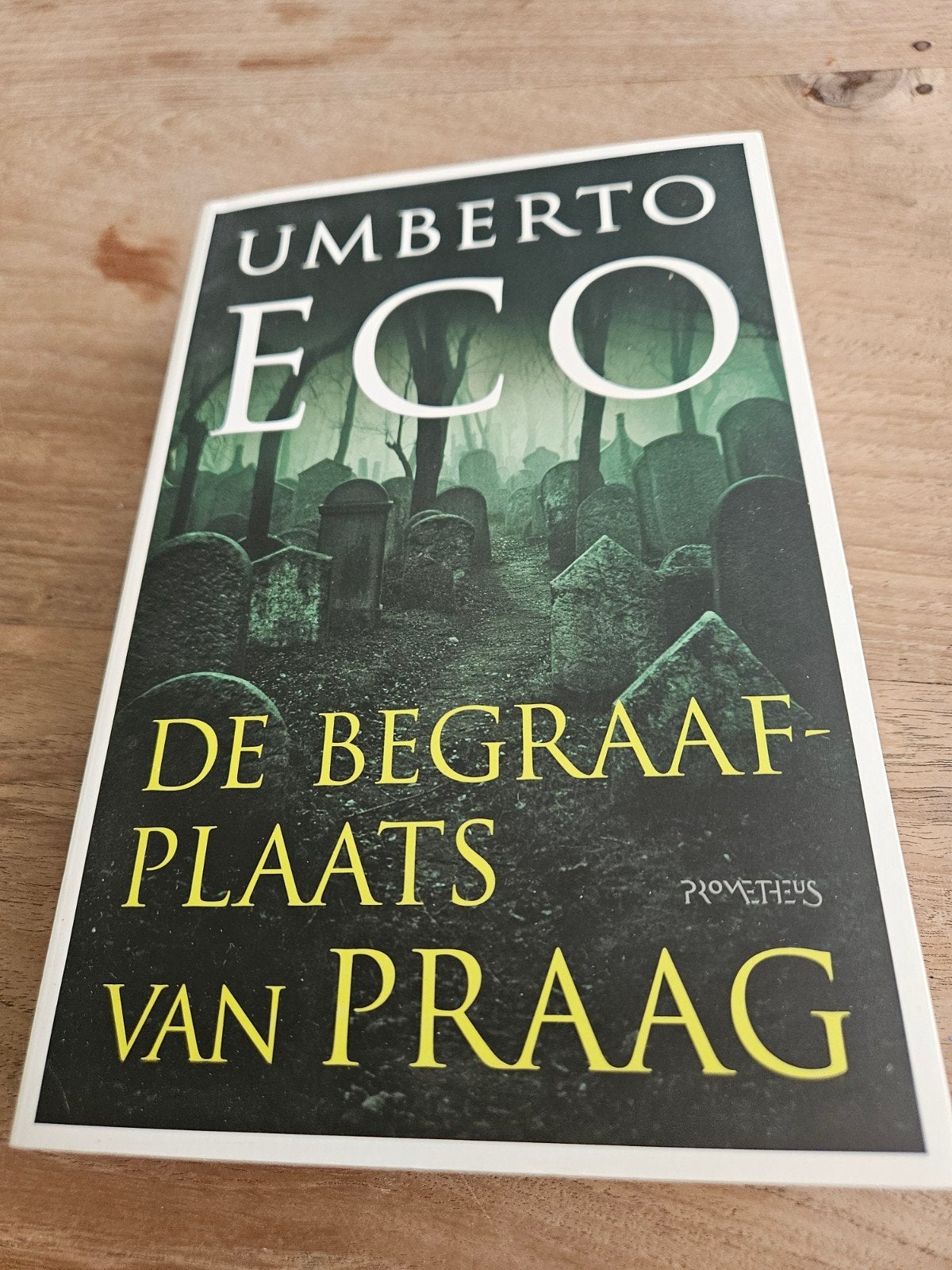 Umberto Eco - De Begraafplaats van Praag, Ophalen of Verzenden, Zo goed als nieuw, Umberto Eco, Nederland