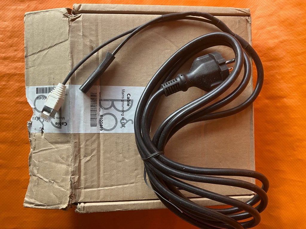 Bang & Olufsen 230 Volt randaarde kabel met RJ45, Verzenden, Zo goed als nieuw, Minder dan 2 meter, Overige kabels