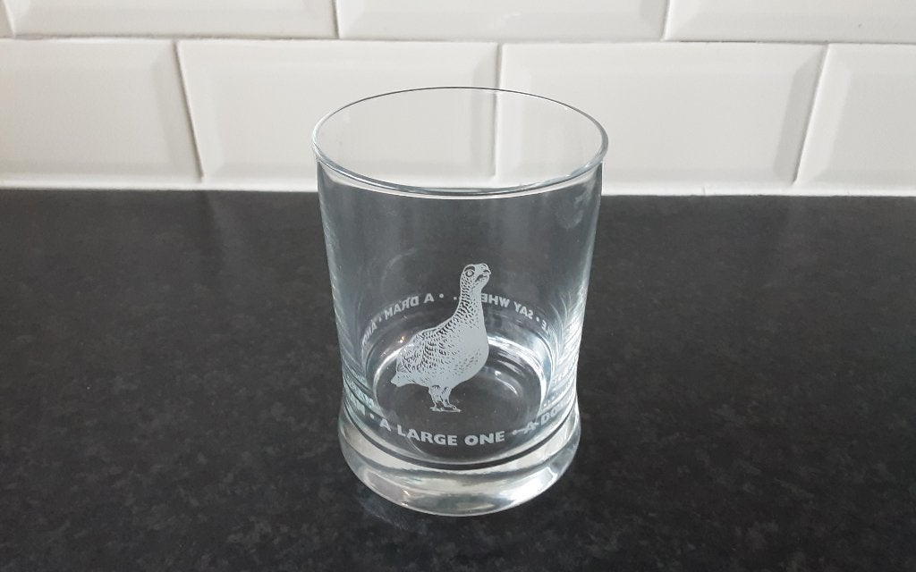 THE FAMOUS GROUSE a dram glas, Ophalen of Verzenden, Zo goed als nieuw, Borrel- of Shotglas
