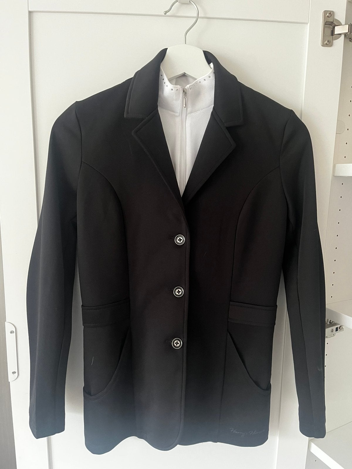 Wedstrijd tenue paardrijden maat 164, Dieren en Toebehoren, Paardrijkleding, Ophalen, Zo goed als nieuw, Dressuur, Bovenkleding