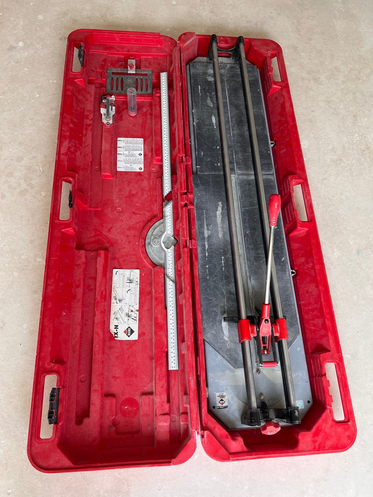 Rubi TX-1200-N Tegelsnijder voor 120x120 cm tegels, Doe-het-zelf en Verbouw, Gereedschap | Handgereedschap, Ophalen, Gebruikt