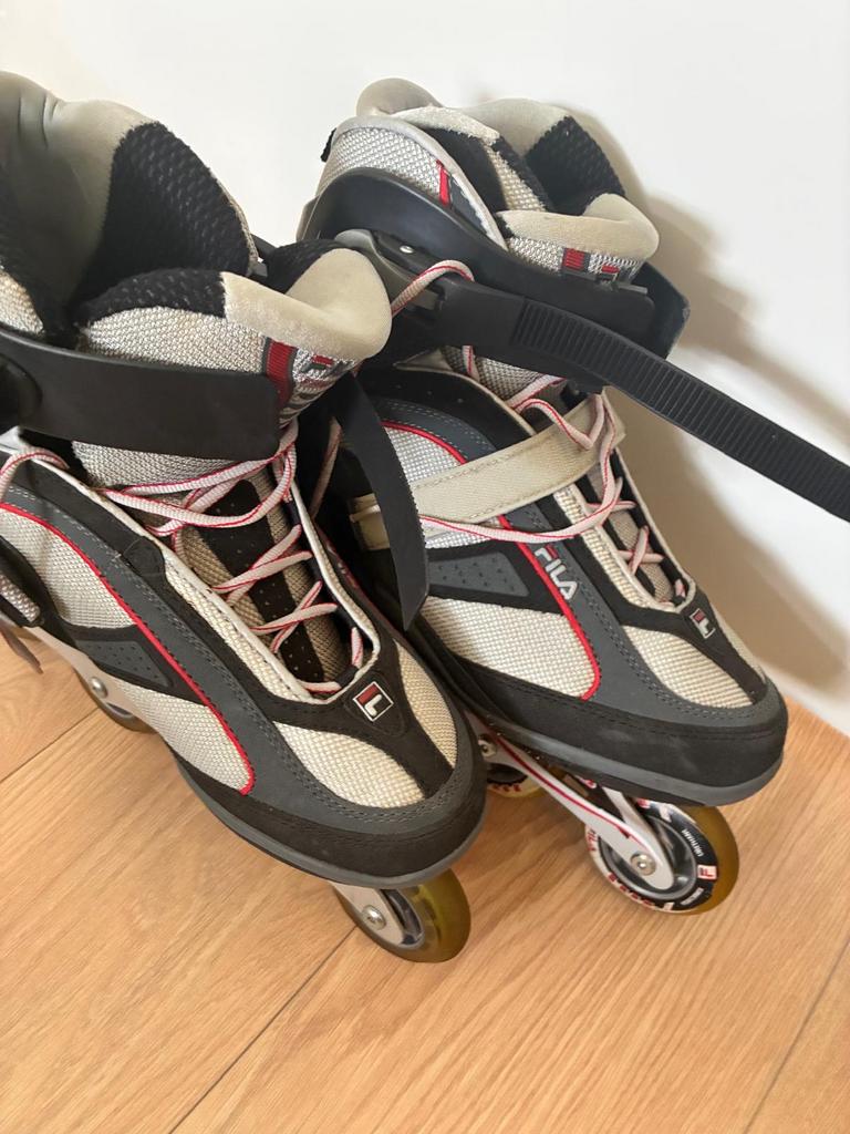 Fila inline skates met bescherming - Zo goed als nieuw, Ophalen of Verzenden, Zo goed als nieuw, Inline skates 4 wielen, Overige merken