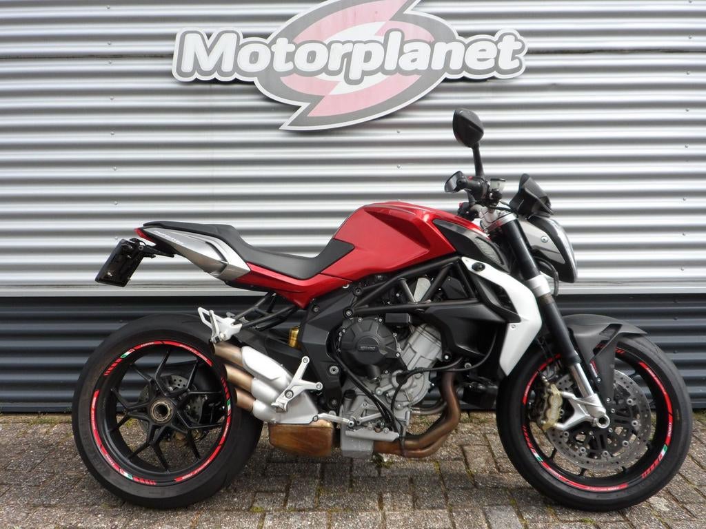MV AGUSTA BRUTALE 800 (bj 2015), Motorrijbewijs A, Bedrijf, Meer dan 35 kW, 798 cc