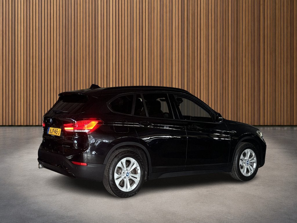 BMW X1 xDrive25e Executive 2e-Eig. & Keurig-Onderh BOVAG-Gar, Auto's, 12 maanden, Bluetooth, Gebruikt, Zwart