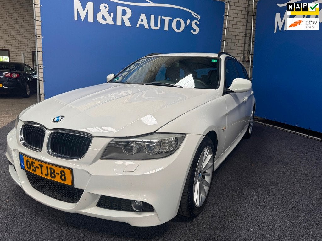 BMW 3-serie Touring 320i Luxury Line Automaat Dealer Onderho, Auto's, Automaat, Euro 5, Achterwielaandrijving, 1435 kg