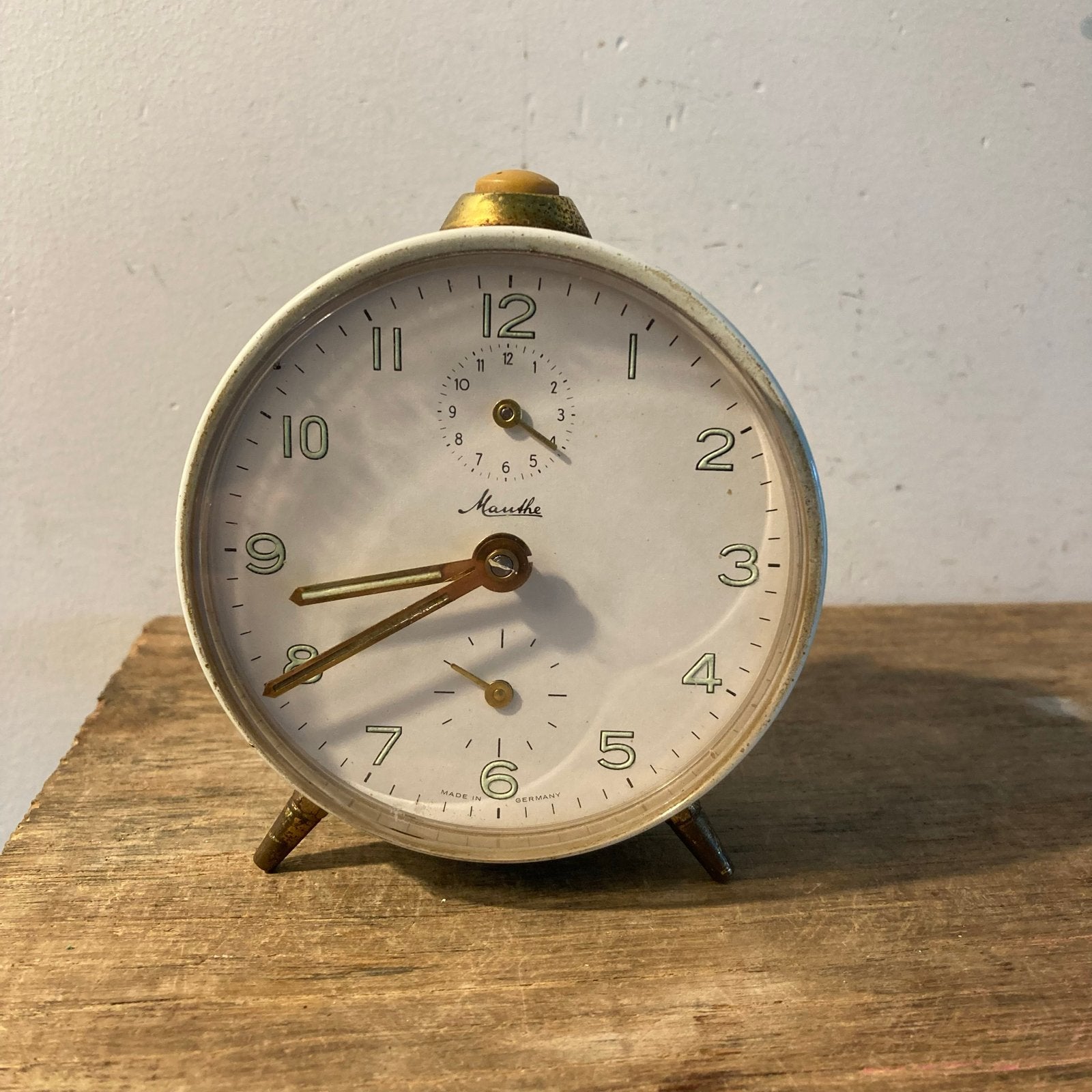 Vintage Peter mechanische wekker - zilverkleurig, wit, Ophalen of Verzenden