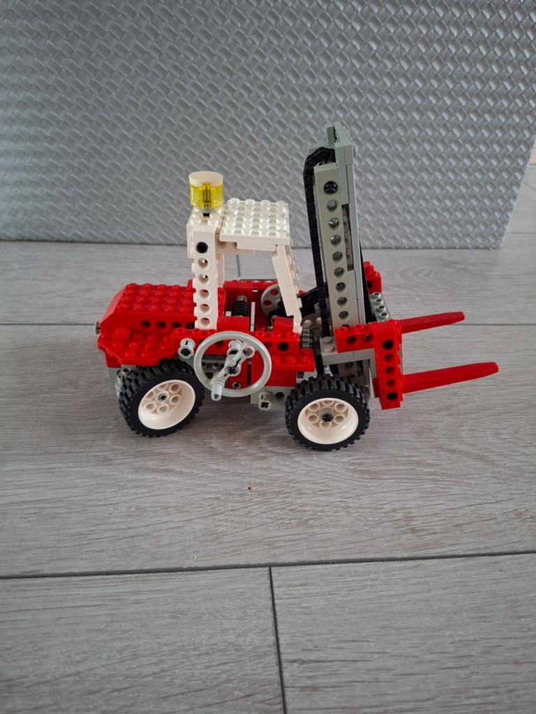 Lego Technic Heftruck 8835, Kinderen en Baby's, Ophalen of Verzenden, Zo goed als nieuw