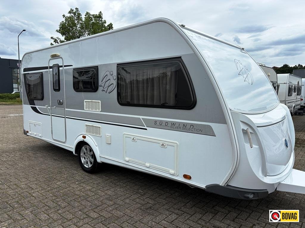 Knaus Sudwind Silver Selection 500 EU met mover, Caravans en Kamperen, Caravans, 5 tot 6 meter, Knaus, Overige typen, Tot en met 4