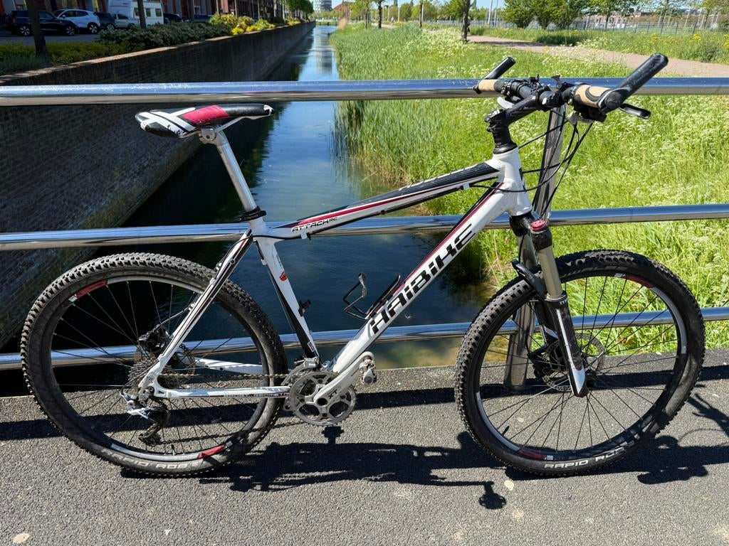 Haibike Attack mtb met Shimano XT & schijfremmen, Zo goed als nieuw, Meer dan 20 versnellingen, Ophalen, Overige merken