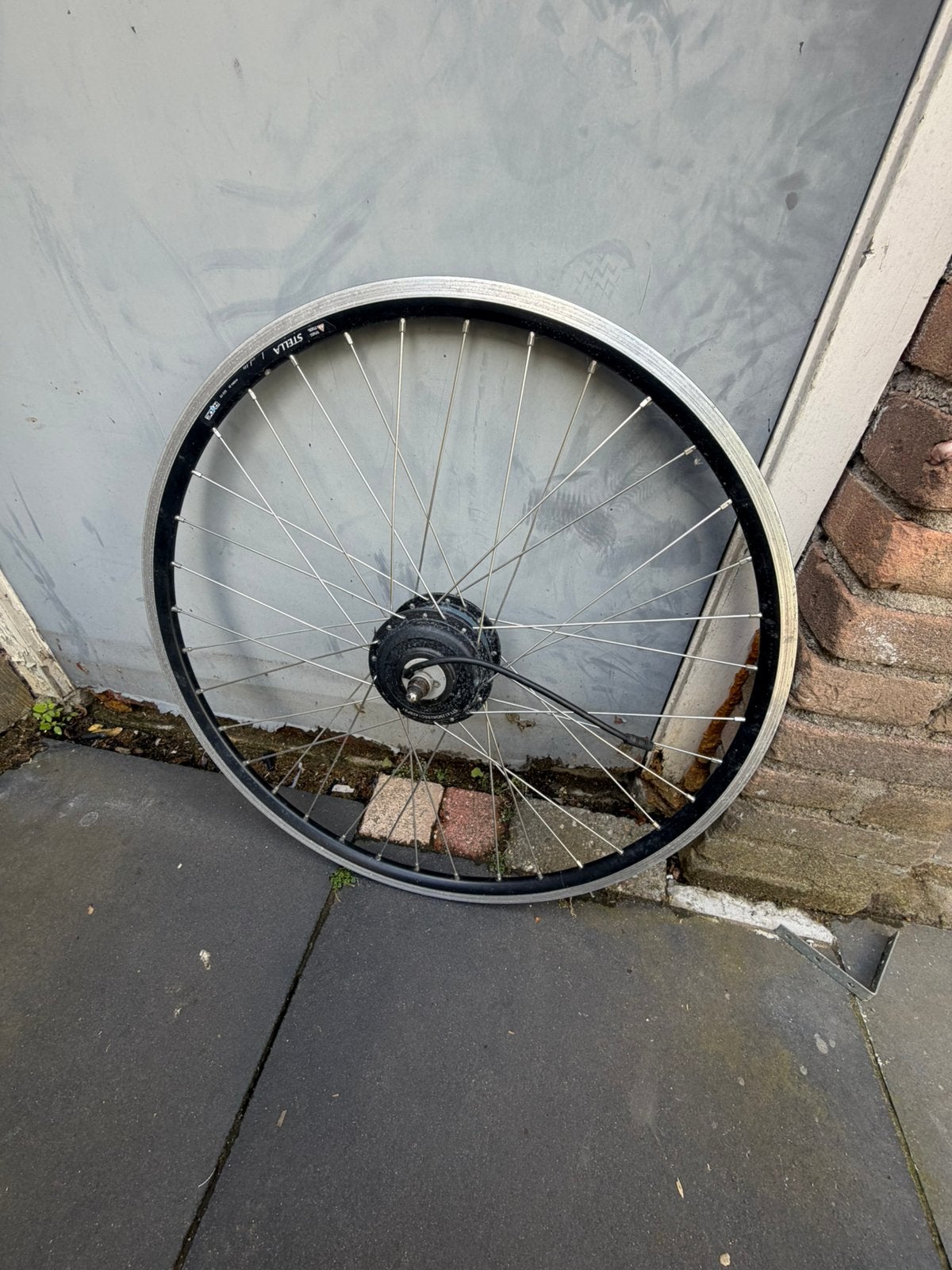Stella voorwielmotor 9 pins, Ophalen of Verzenden, Zo goed als nieuw, Motor