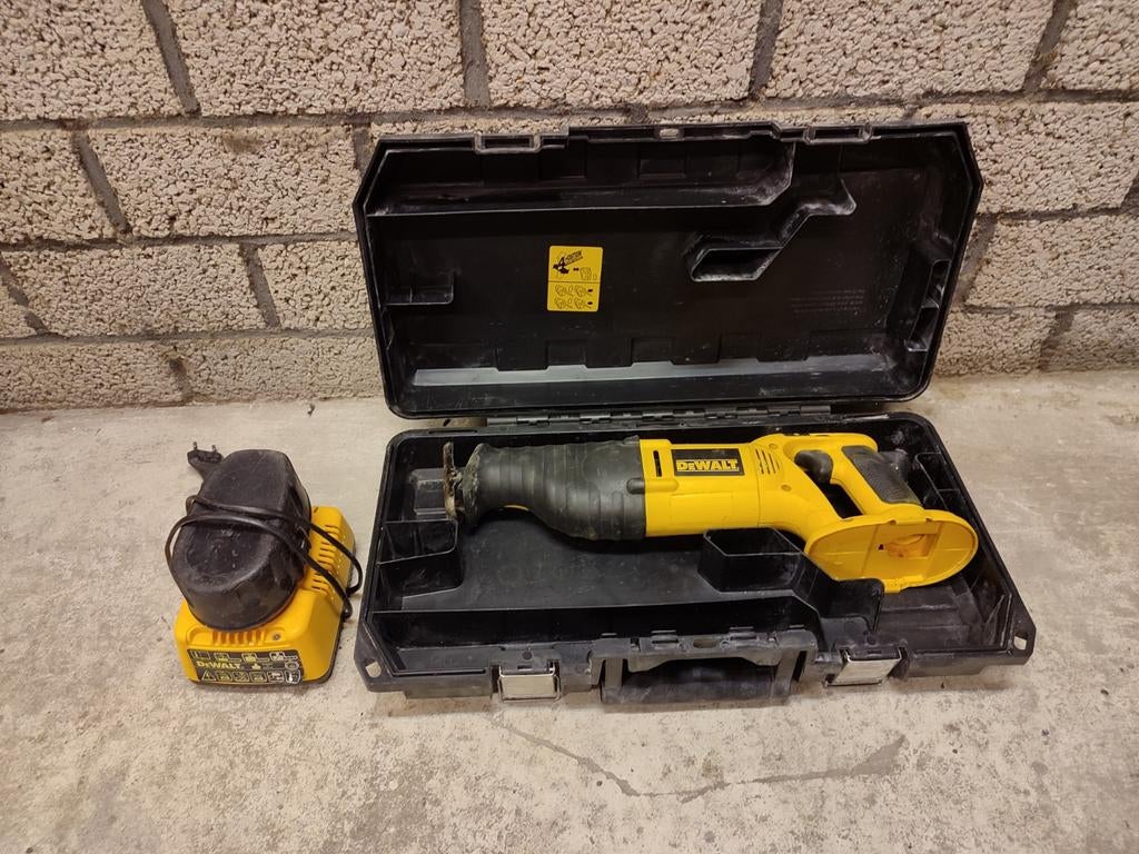 DeWalt reciprozaag op accu, Verzenden