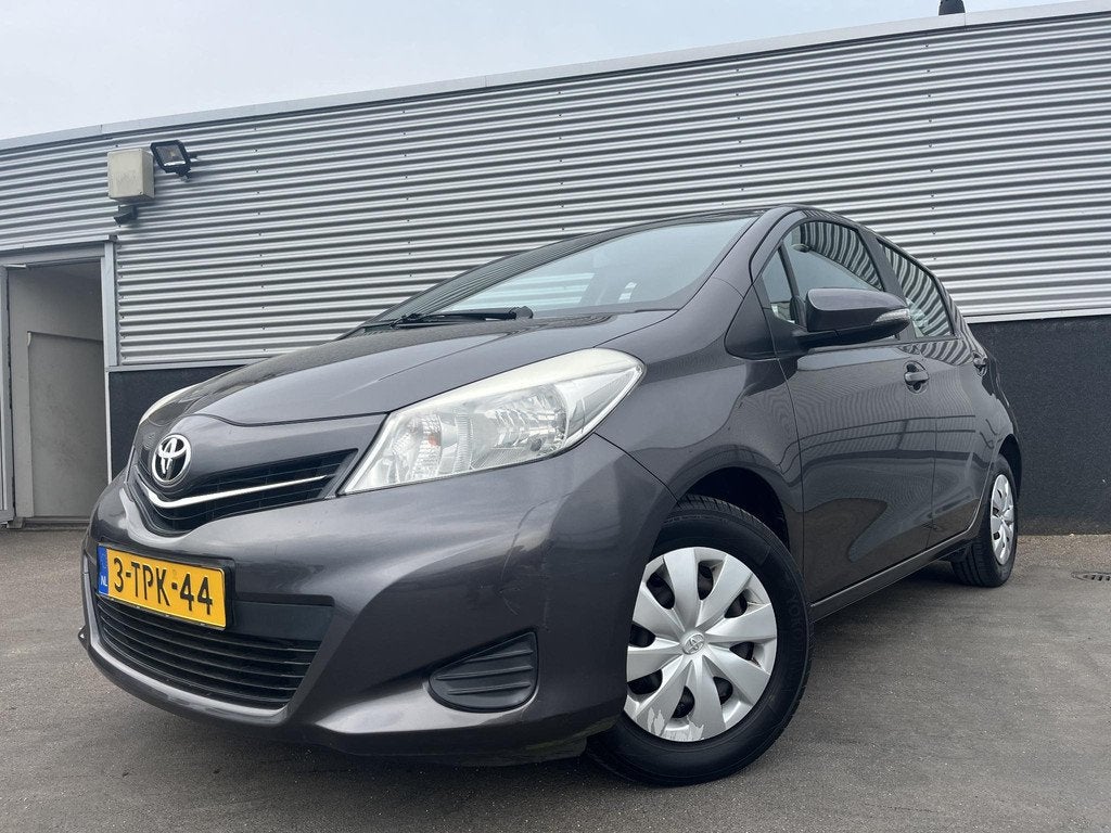 Toyota Yaris 1.0 VVT-i Now Airco, 5-deurs, 1e eign NL-auto,, Euro 5, Stof, Gebruikt, Origineel Nederlands