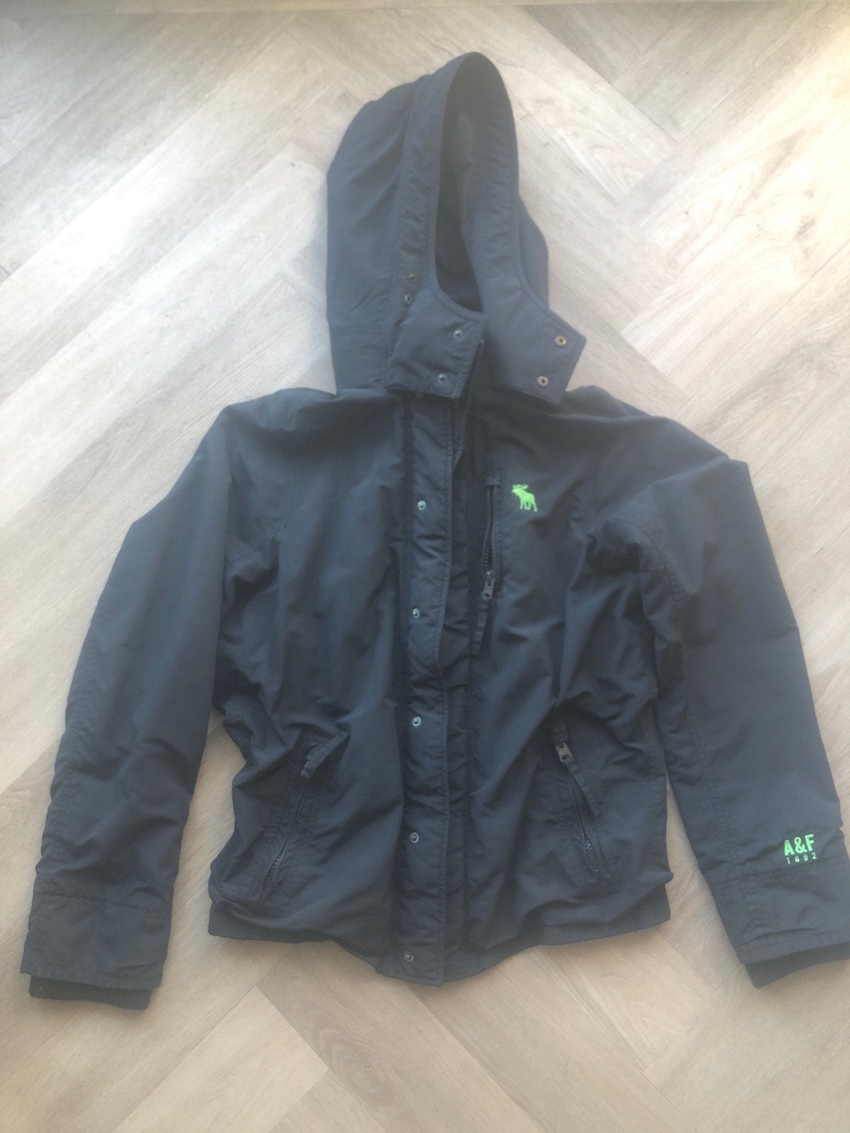 Abercrombie & Fitch jas - Donkerblauw met groen, Kleding | Heren, Ophalen, Gedragen, Maat 56/58 (XL), Zwart