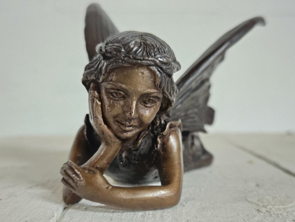 LIGGENDE BRONZEN ELFJE / ENGEL / FEE, Ophalen of Verzenden, Brons, Beeld