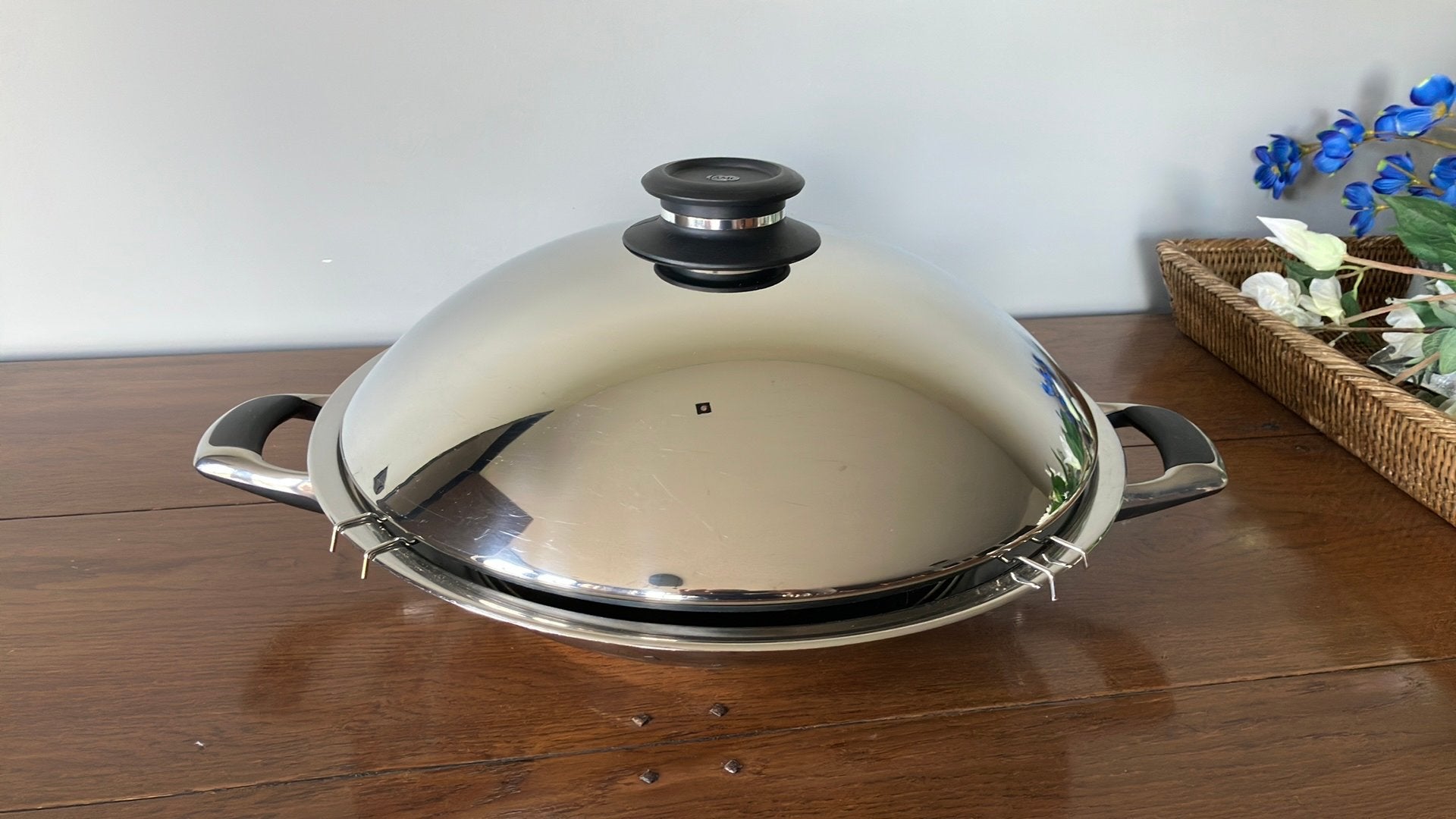 Originele grote AMC wok ook voor inductie, Huis en Inrichting, Keuken | Potten en Pannen, Ophalen of Verzenden, Rvs, AMC, Wok